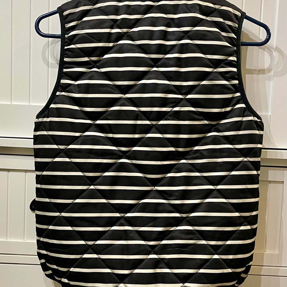 Dee Elle Black and Ivory Striped Puffer Vest - Picture 2 of 6
